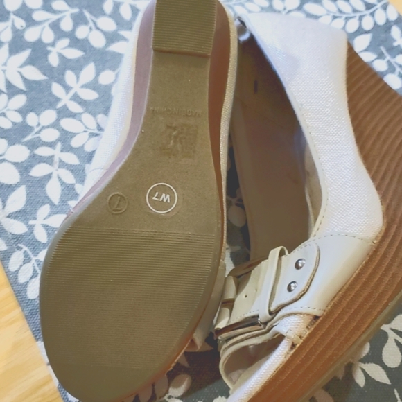 NWOT- GAP Peep Toe Platform Espadrilles - Picture 4 of 6